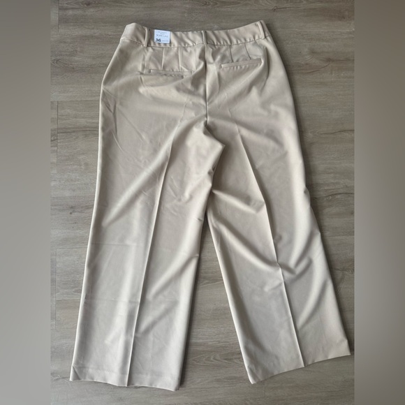 LANE BRYANT Khaki “The Perfect Drape" Wide-Leg Pants Size 16 NWT - Picture 3 of 9